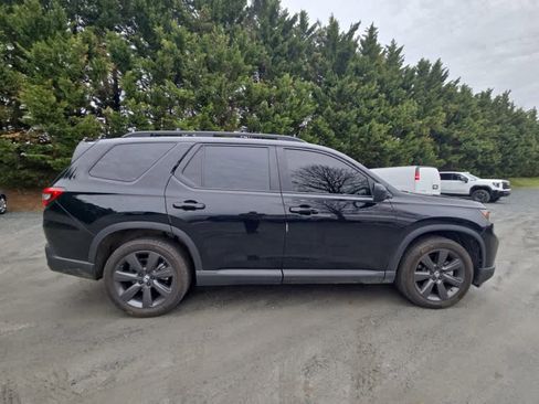 Used 2023 Honda Pilot Sport image 9