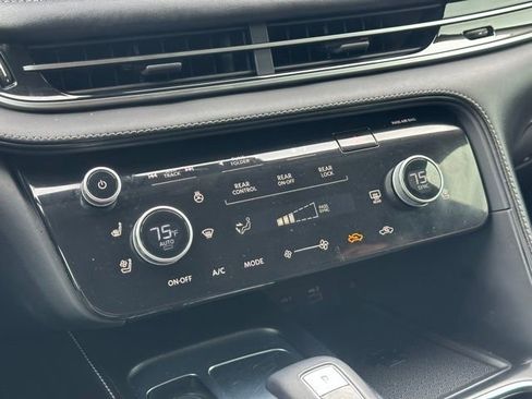 Used 2023 INFINITI QX60 Luxe w/ Vision Package AWD/4WD image 28