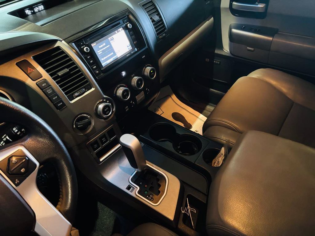 Used 2015 Toyota Sequoia Limited AWD/4WD image 60