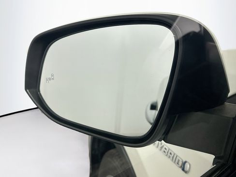 Used 2017 Toyota RAV4 Limited image 16