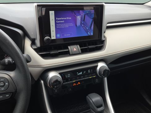 Certified 2025 Toyota RAV4 XLE w/ Convenience Package FWD image 20