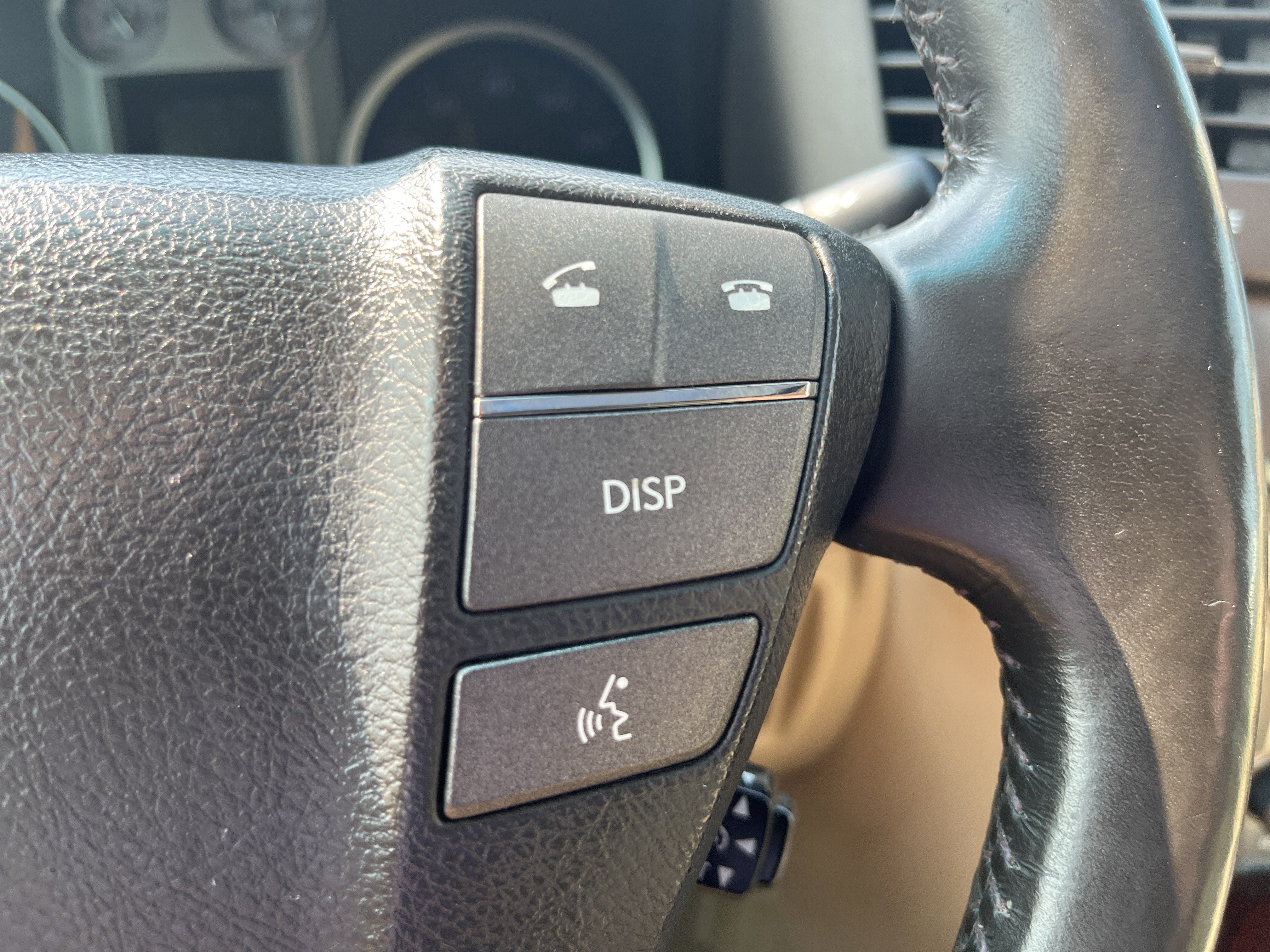Used 2011 Lexus LX 570 4WD w/ Luxury Pkg image 28