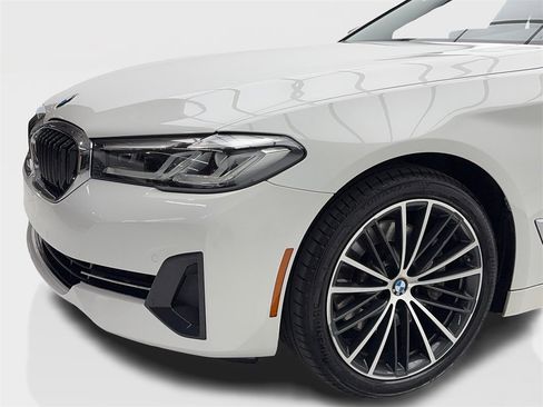 Used 2022 BMW 530i w/ Convenience Package image 6