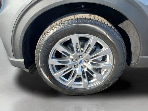 New 2025 Ford Explorer Active w/ Active Comfort Package image 12