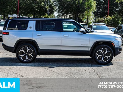 Used 2024 Rivian R1S Adventure image 10