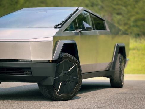 Used 2024 Tesla Cybertruck Cyberbeast AWD/4WD image 8