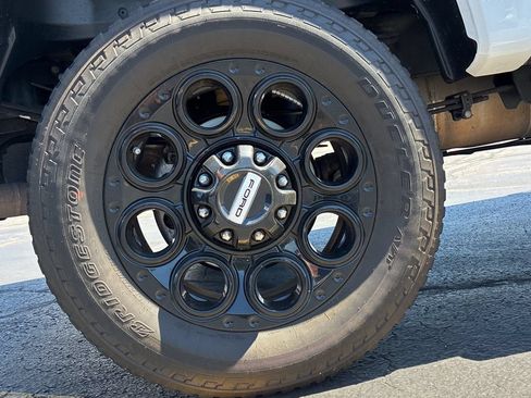 Used 2023 Ford F250 Lariat w/ Black Appearance Package AWD/4WD image 14