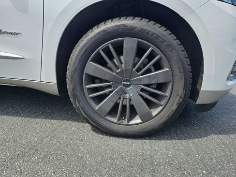 Used 2019 Buick Enclave Avenir w/ Avenir Technology Package AWD/4WD image 9