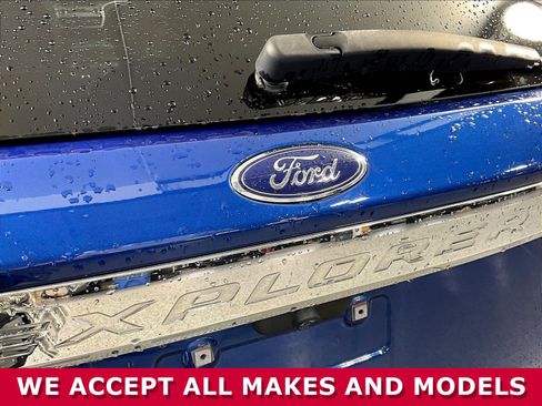 Used 2022 Ford Explorer XLT RWD image 23