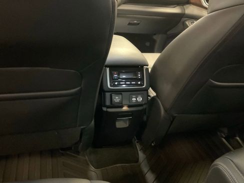 Used 2023 Subaru Ascent Touring image 28