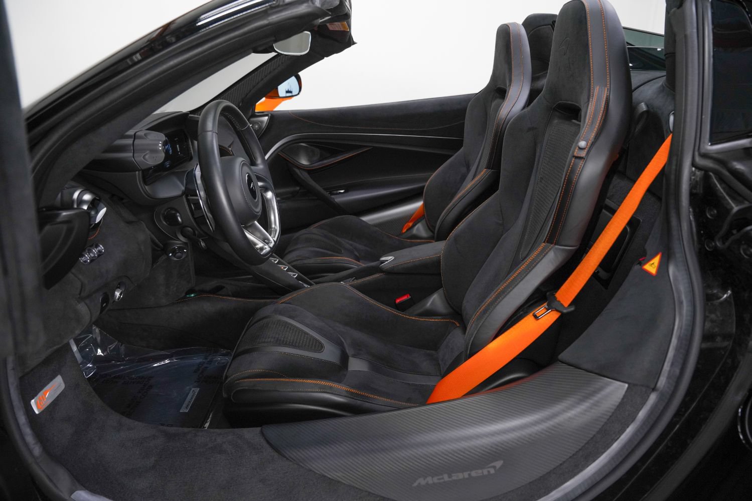 Used 2024 McLaren 750S Spider RWD image 35