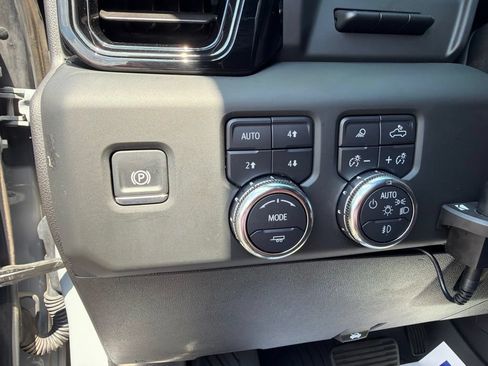 Used 2024 GMC Sierra 2500 AT4X w/ AT4X AEV Edition AWD/4WD image 21