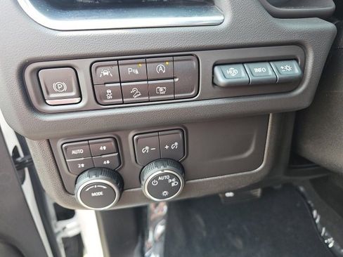 Used 2023 Chevrolet Suburban High Country w/ Premium Package 2 image 17