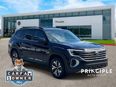 Used 2025 Volkswagen Atlas SE FWD image 3