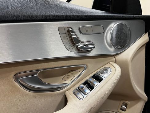 Used 2018 Mercedes-Benz C 300 4MATIC Sedan image 27