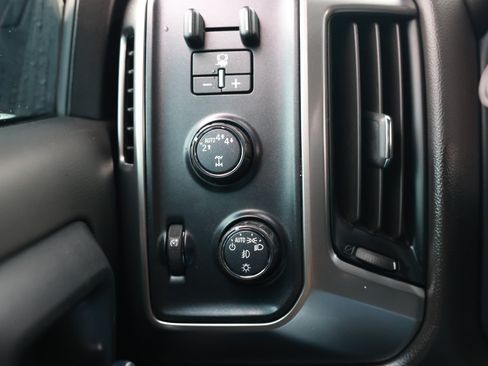 Used 2019 Chevrolet Silverado 1500 LT w/ All Star Edition AWD/4WD image 46