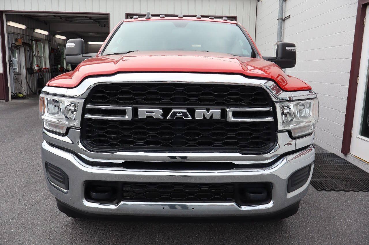 Used 2023 RAM 2500 Tradesman w/ Chrome Appearance Group AWD/4WD image 2