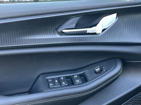 New 2025 Jeep Grand Cherokee Altitude image 13