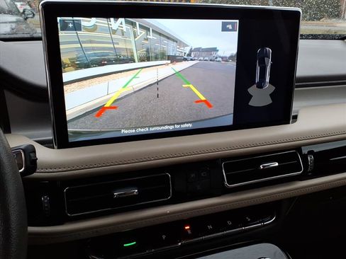 Certified 2023 Lincoln Nautilus AWD w/ Premium Package image 25