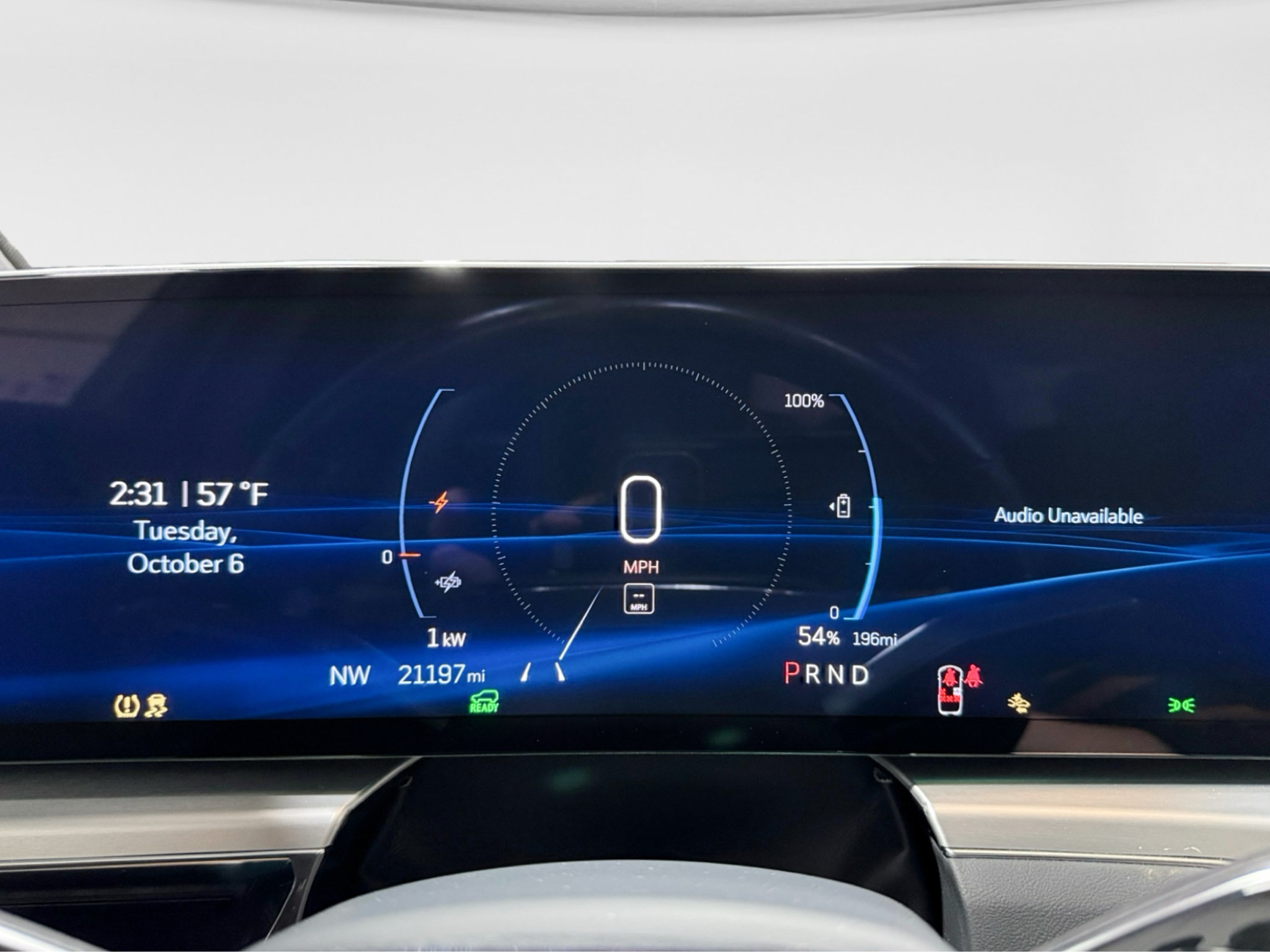 Used 2025 Cadillac Lyriq Luxury AWD/4WD image 9