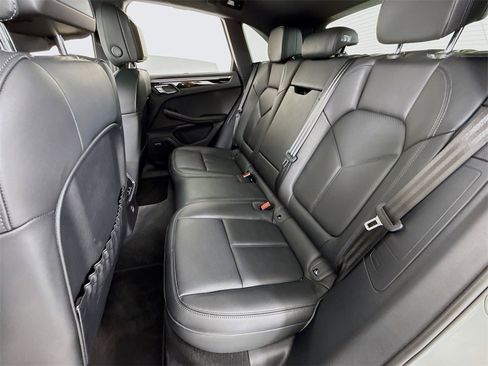 Used 2024 Porsche Macan image 24