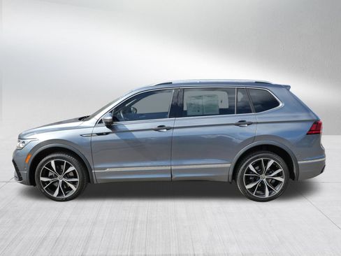 Certified 2022 Volkswagen Tiguan SEL R-Line AWD/4WD image 4
