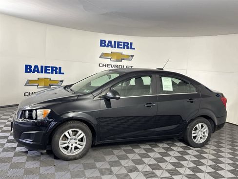 Used 2015 Chevrolet Sonic LT image 2