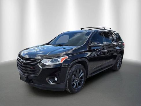 Used 2021 Chevrolet Traverse RS w/ LPO, 'HIT The Road' Package FWD image 2