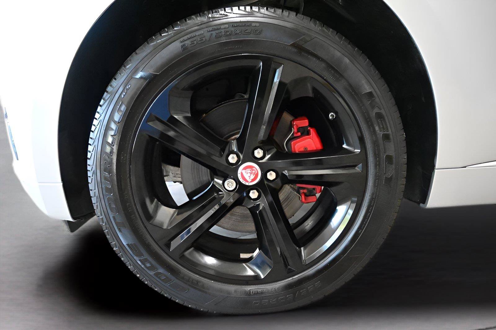 Used 2020 Jaguar F-PACE S AWD/4WD image 36