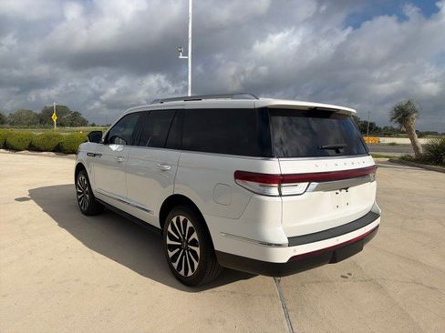 Used 2023 Lincoln Navigator Reserve RWD image 13