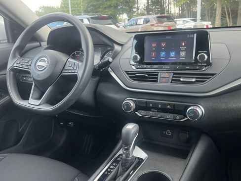 Used 2023 Nissan Altima 2.5 S FWD image 3