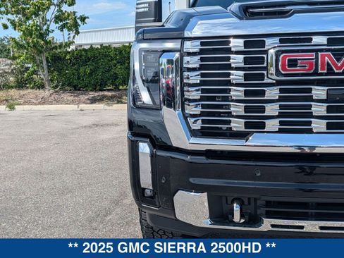 Used 2025 GMC Sierra 2500 Denali w/ Denali Reserve Package image 9