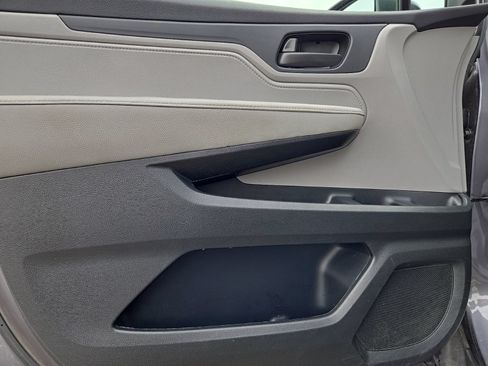 Used 2019 Honda Odyssey EX image 17