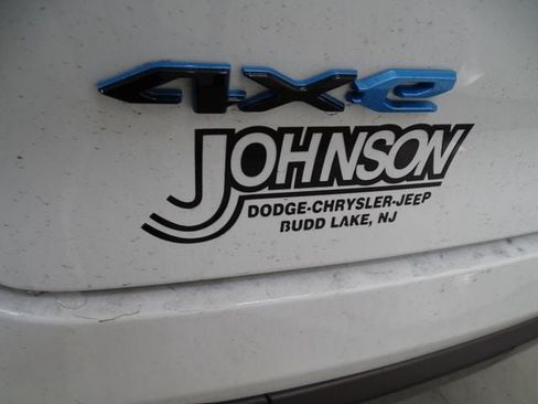 Used 2024 Jeep Wagoneer Launch Edition AWD/4WD image 26