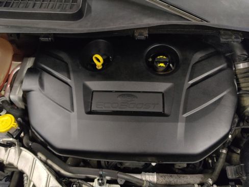 Used 2018 Ford Escape Titanium w/ Ford Safe & Smart Package image 30