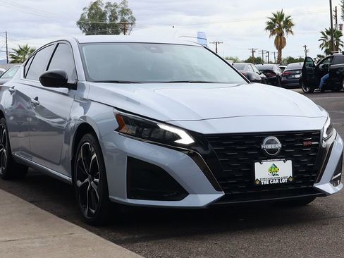 Used 2023 Nissan Altima 2.5 SR image 14