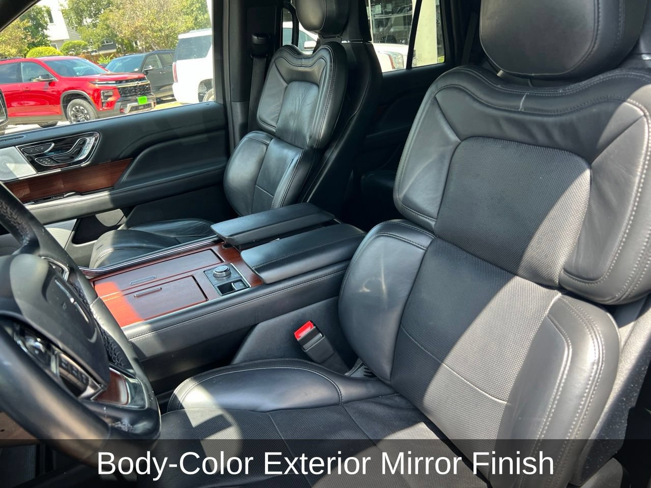 Used 2023 Lincoln Navigator Reserve AWD/4WD image 11