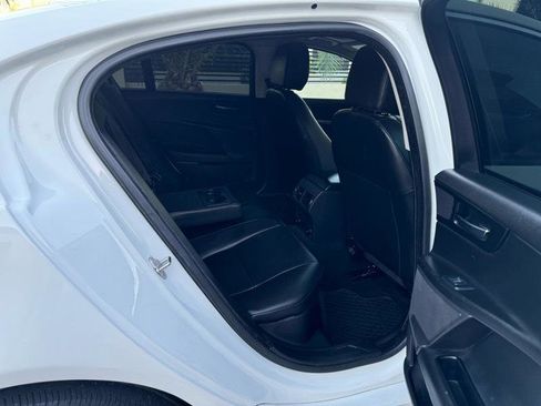 Used 2017 Jaguar XE image 20