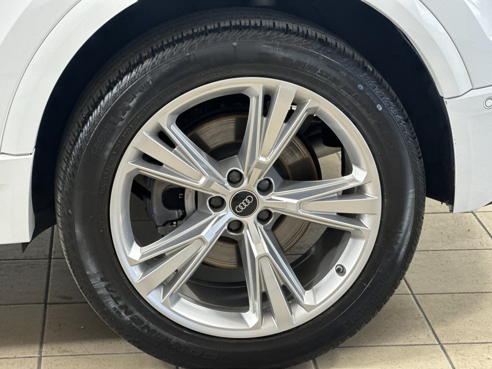 Used 2023 Audi Q8 Premium w/ Convenience Package AWD/4WD image 24