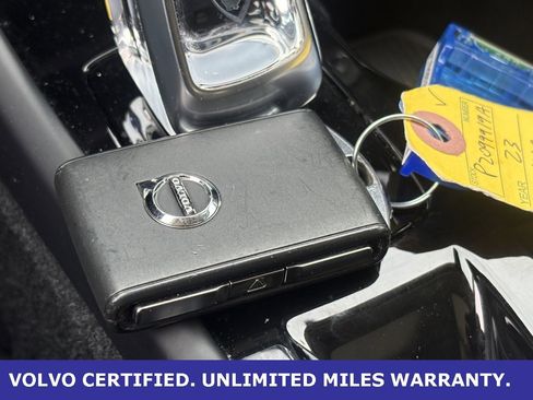 Certified 2023 Volvo XC40 B4 Plus w/ Protection Package Premier image 35