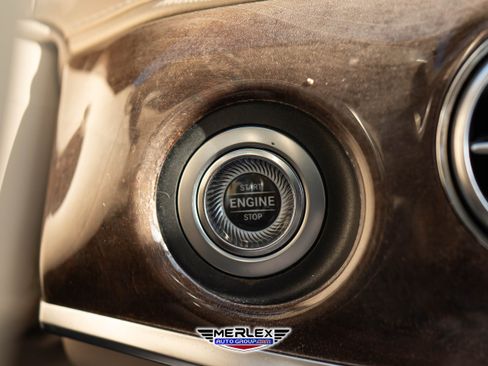 Used 2018 Mercedes-Benz S 560 Sedan image 33