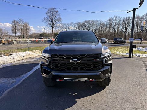 Used 2021 Chevrolet Tahoe Z71 w/ Z71 Signature Package image 4
