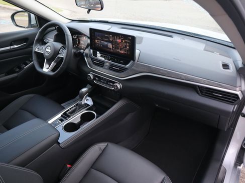 New 2025 Nissan Altima 2.5 SL image 50