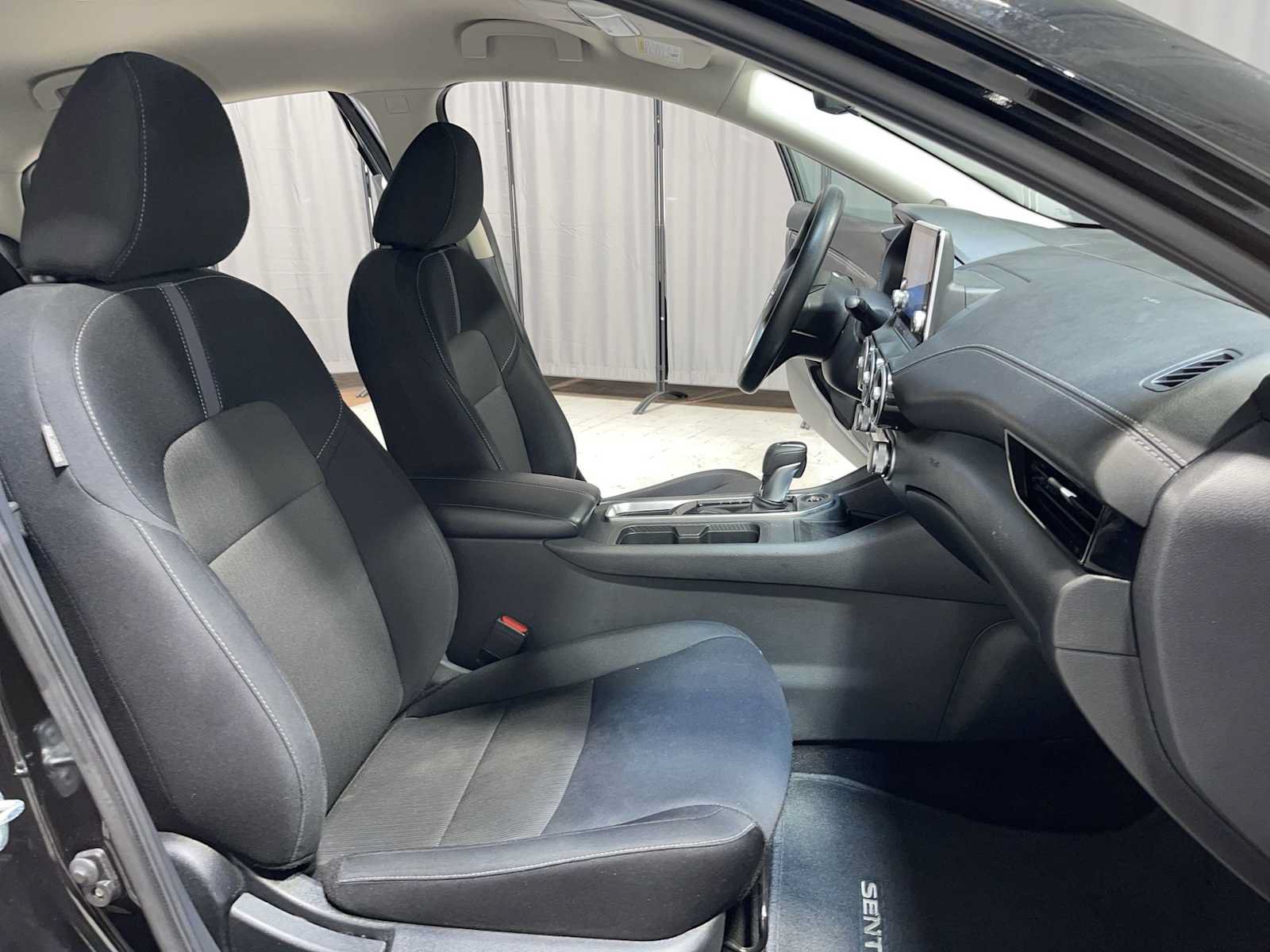 Used 2024 Nissan Sentra SV FWD image 14