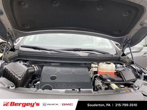 Used 2020 Buick Enclave Essence w/ Sound and Sites Package FWD image 33