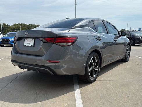 Used 2025 Nissan Sentra SV w/ All-Weather Package image 7