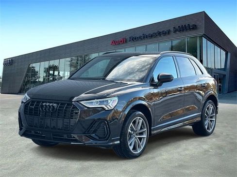 Certified 2025 Audi Q3 2.0T Premium w/ Convenience Package image 1