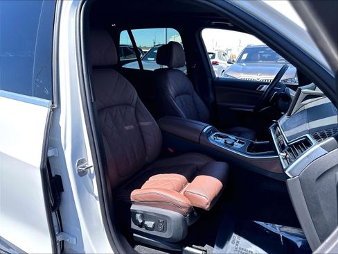 Used 2024 BMW X5 xDrive50e w/ Climate Comfort Package AWD/4WD image 32