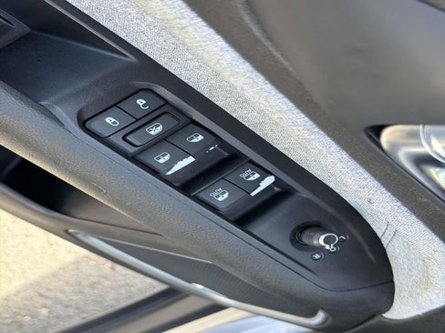 Used 2022 Jeep Compass Latitude w/ Sun and Sound Group AWD/4WD image 22