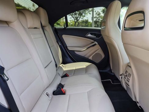 Used 2018 Mercedes-Benz CLA 250 image 19